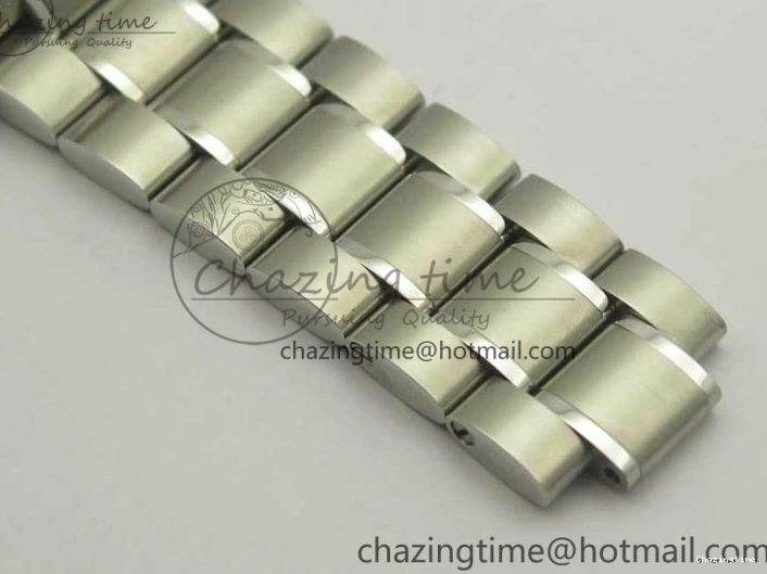 0203 UrbanChic Speedmaster Moonwatch OMF 1:1 Best Edition White Dial Black Hand on SS Bracelet A 8045